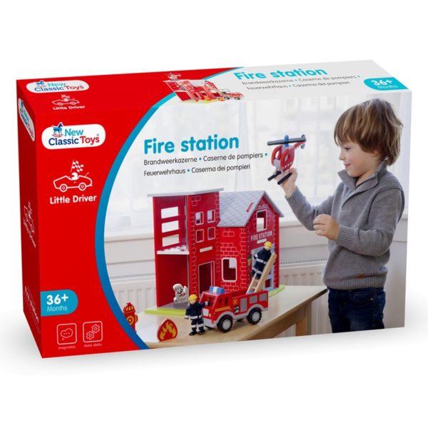 New Classic Toys - Drewniana remiza strażacka