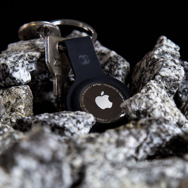 Crong Silicone Case with Key Ring – Brelok do Apple AirTag (czarny)
